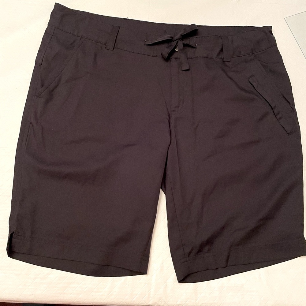 Magellan Outdoor large black walking short. Light weight fabric. Inseam 10.5”.